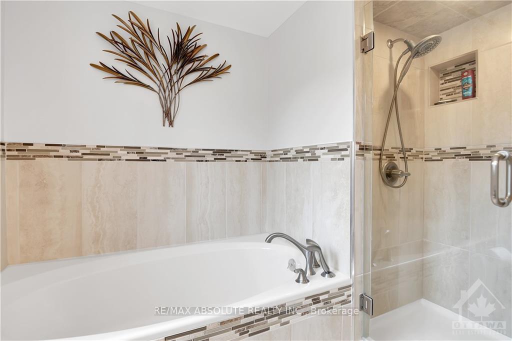 Photo 19 of 1505 Forest Valley Drive, Ottawa, Chapel Hill — HOMEH
