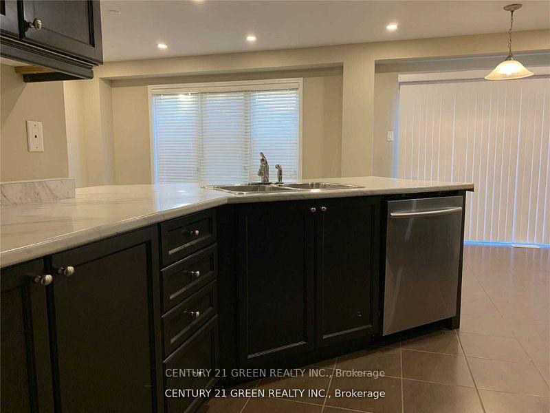 Photo 10 of 258 Gleave Terrace, Milton, Harrison — HOMEH