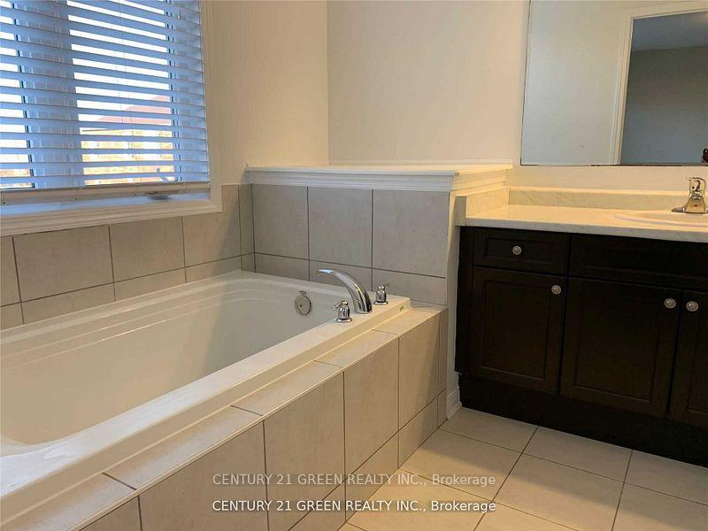 Photo 19 of 258 Gleave Terrace, Milton, Harrison — HOMEH