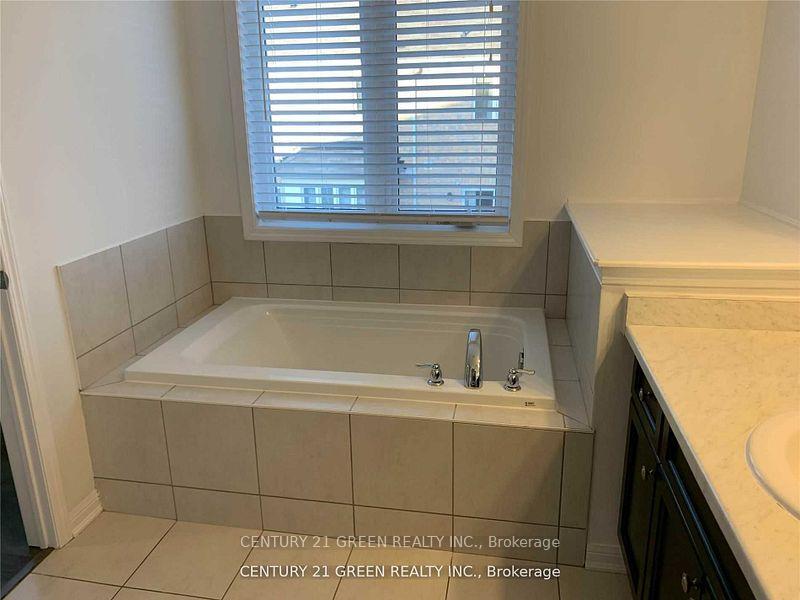 Photo 21 of 258 Gleave Terrace, Milton, Harrison — HOMEH