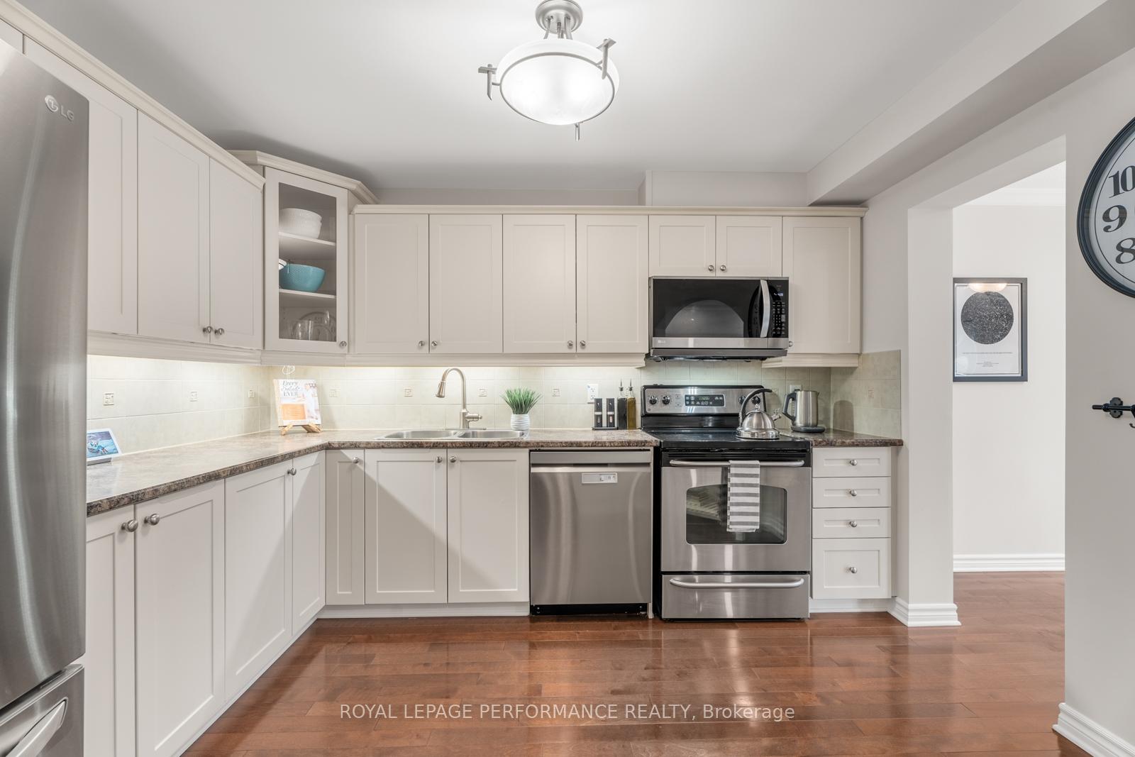Photo 7 of 303 Branthaven Street, Ottawa, Avalon East — HOMEH