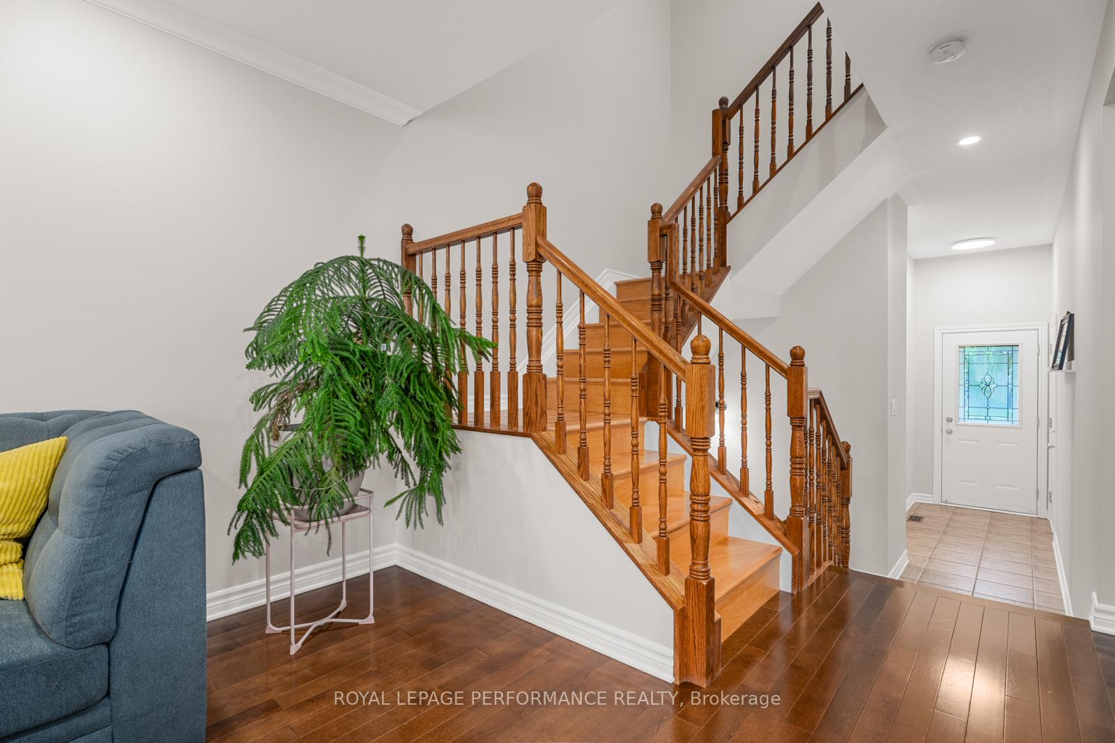 Photo 17 of 303 Branthaven Street, Ottawa, Avalon East — HOMEH