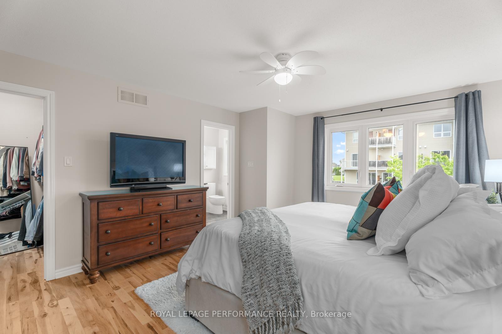 Photo 19 of 303 Branthaven Street, Ottawa, Avalon East — HOMEH