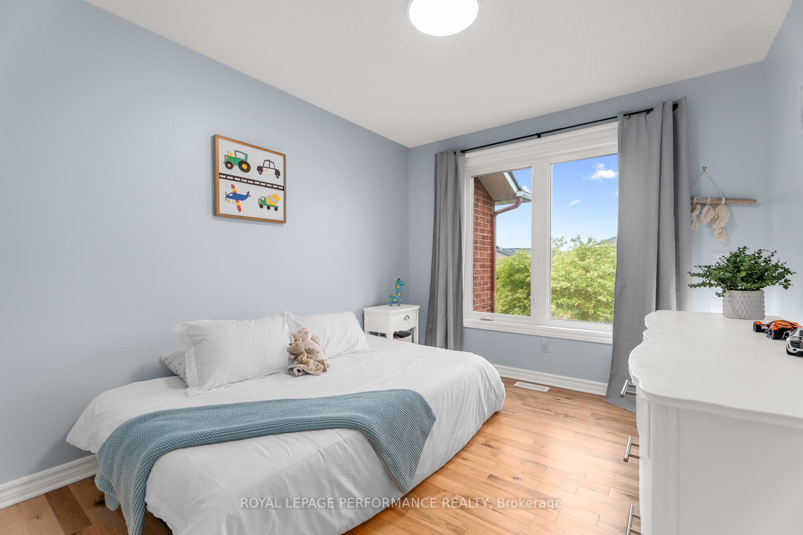 Photo 24 of 303 Branthaven Street, Ottawa, Avalon East — HOMEH