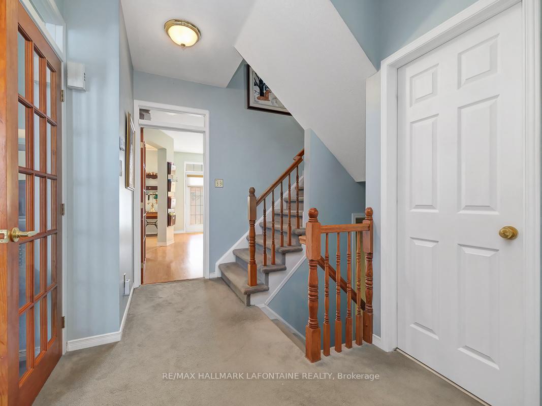 Photo 3 of 630 Valin Street, Ottawa, Fallingbrook/Gardenway South — HOMEH