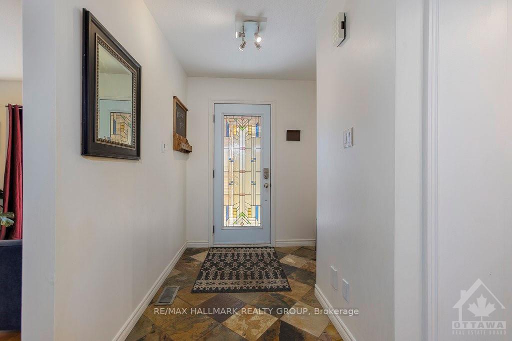 Photo 2 of 1519 Kamouraska Circle, Ottawa, Chateauneuf — HOMEH