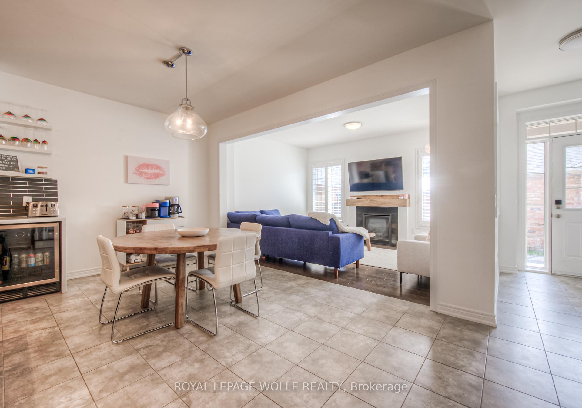 Photo 3 of 174 Etheridge Avenue, Milton, Ford — HOMEH