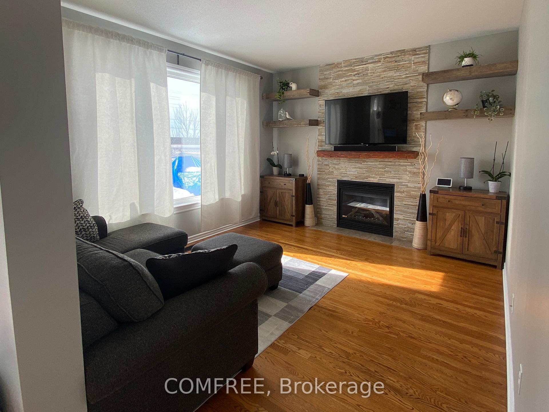Photo 10 of 282 Trail Side Circle, Ottawa, Springridge/East Village — HOMEH