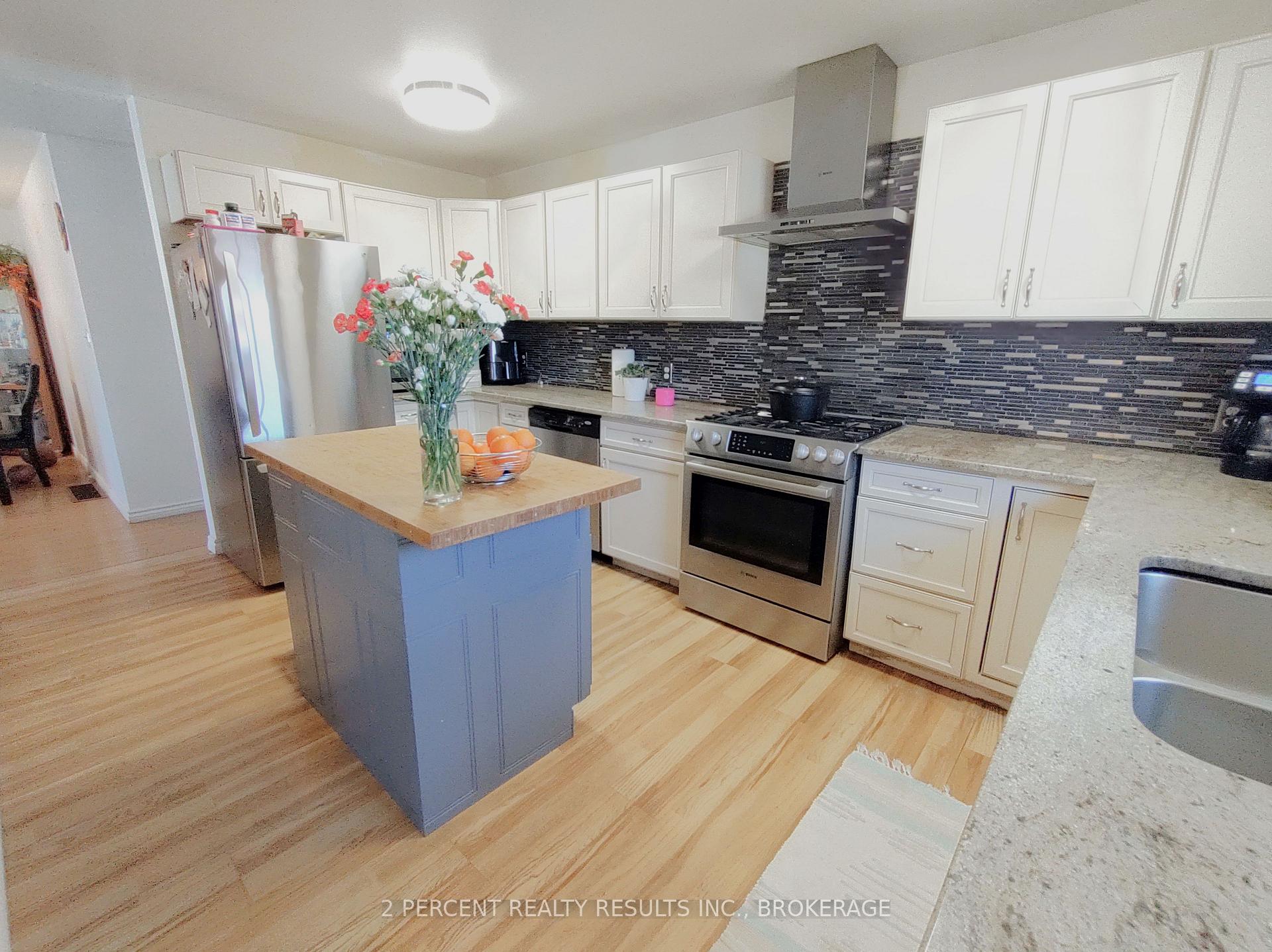 Photo 6 of 895 Brothlin Crescent, Kingston, East Gardiners Rd — HOMEH