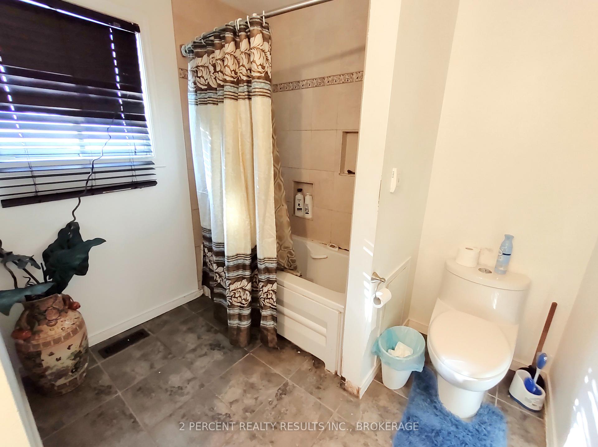 Photo 9 of 895 Brothlin Crescent, Kingston, East Gardiners Rd — HOMEH