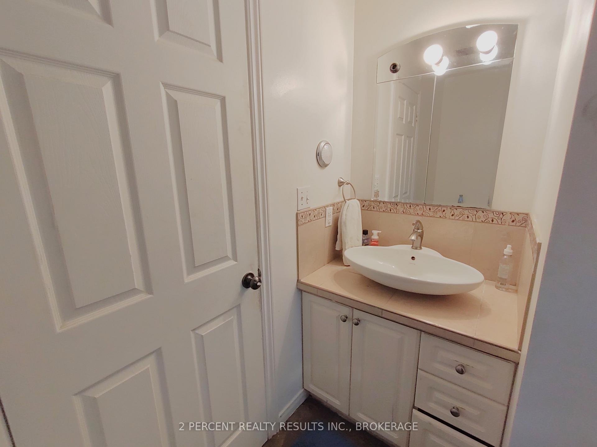 Photo 10 of 895 Brothlin Crescent, Kingston, East Gardiners Rd — HOMEH