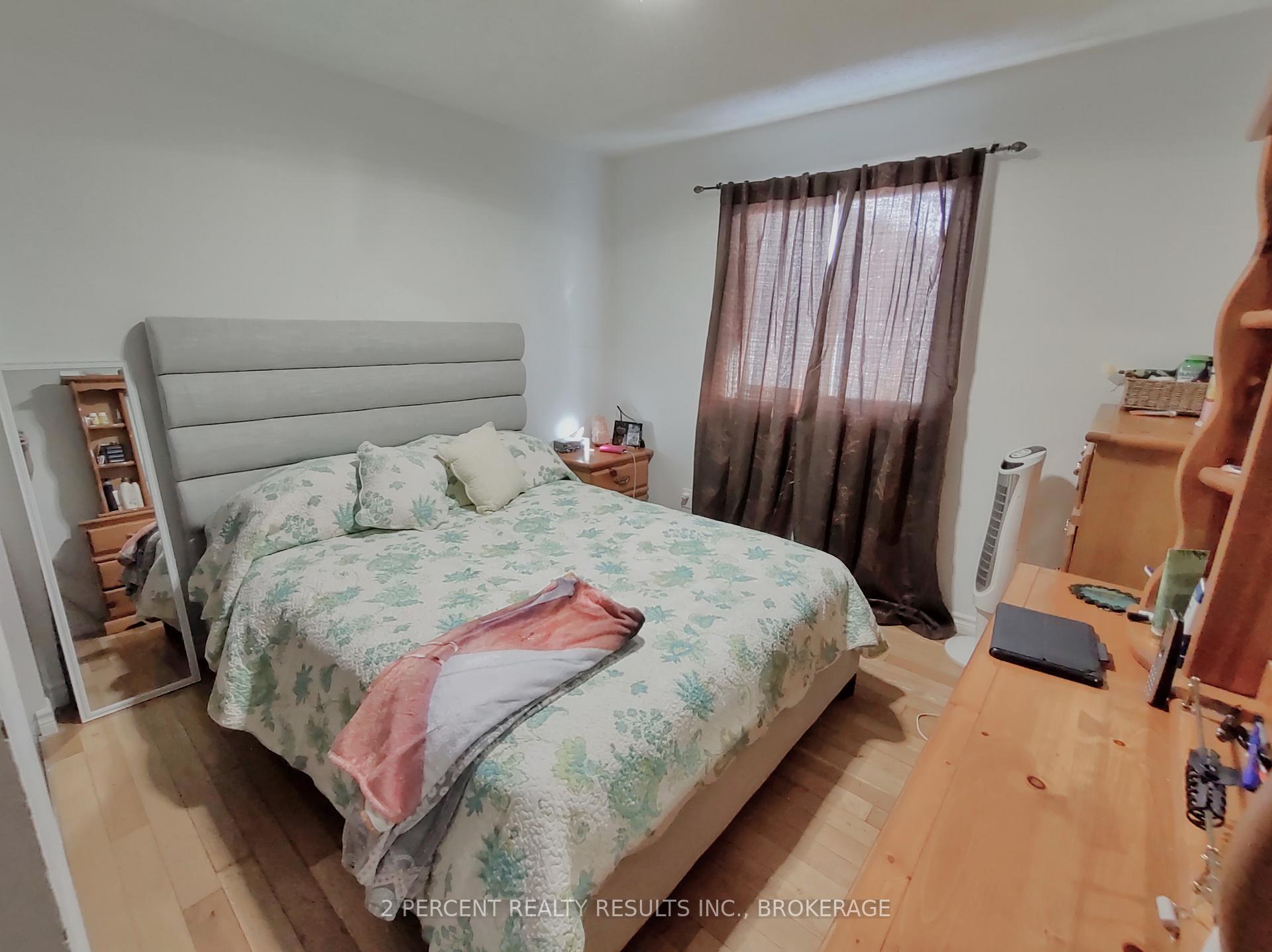 Photo 12 of 895 Brothlin Crescent, Kingston, East Gardiners Rd — HOMEH