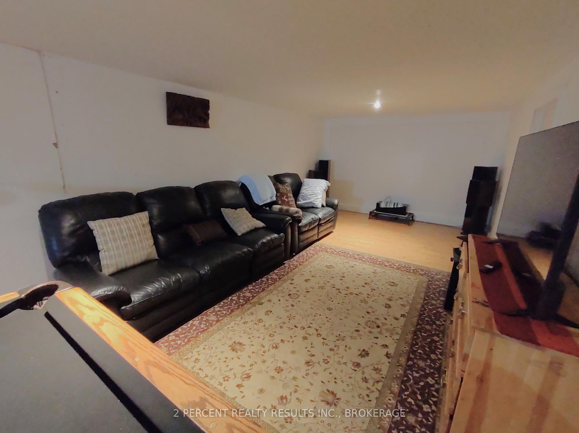 Photo 16 of 895 Brothlin Crescent, Kingston, East Gardiners Rd — HOMEH