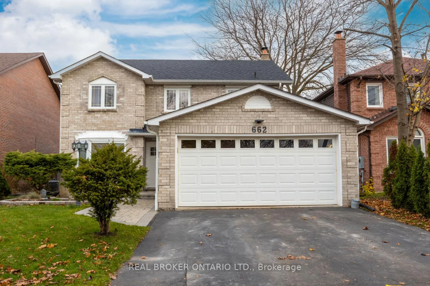 Photo 2 of 662 Cognac Crescent, Pickering, Amberlea — HOMEH