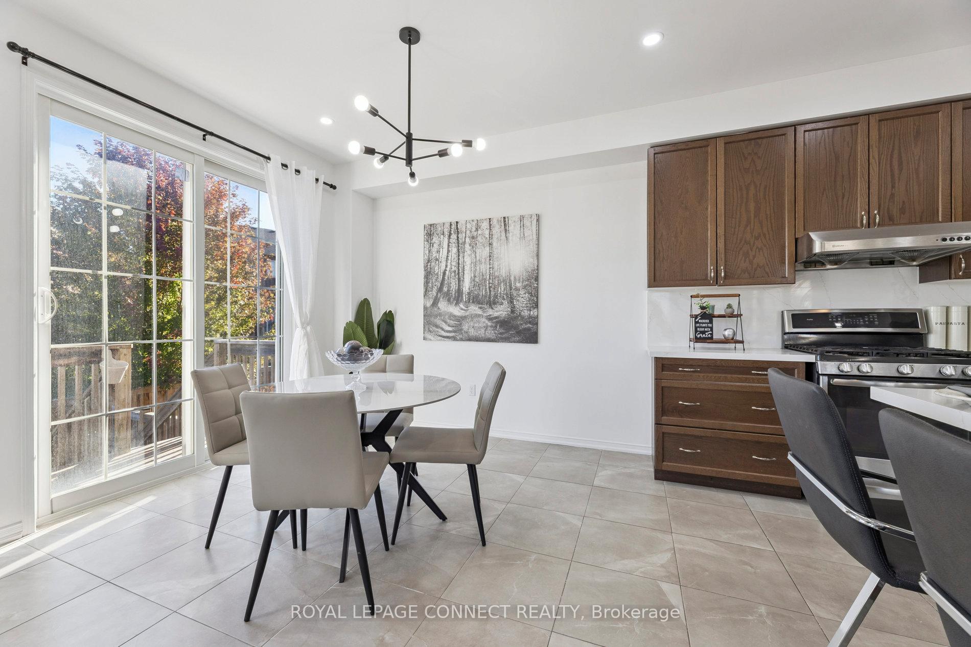 Photo 8 of 153 Windfields Farm Drive, Oshawa, Windfields — HOMEH