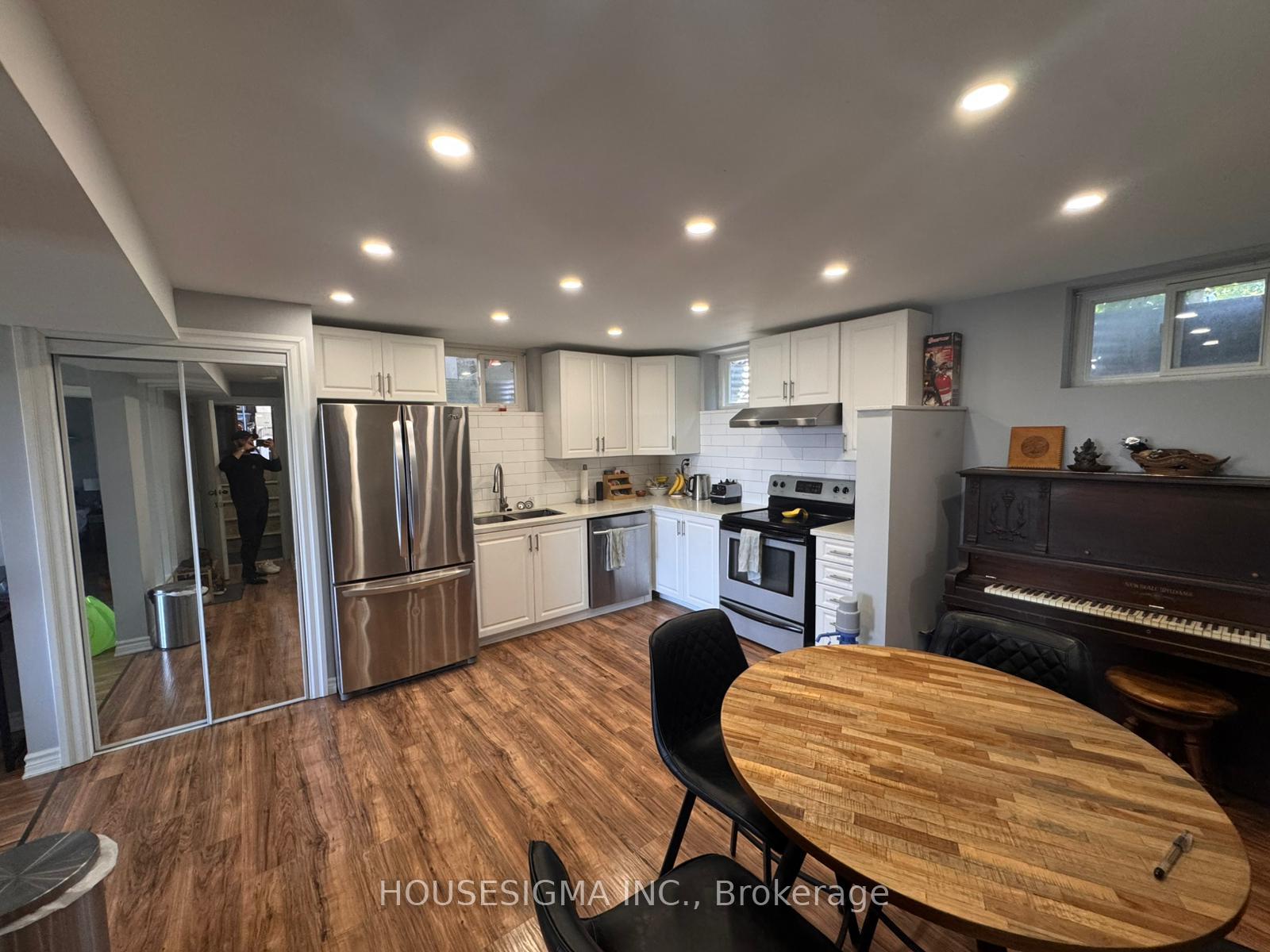 Photo 1 of 116 Grandview Street S, Oshawa, Donevan — HOMEH