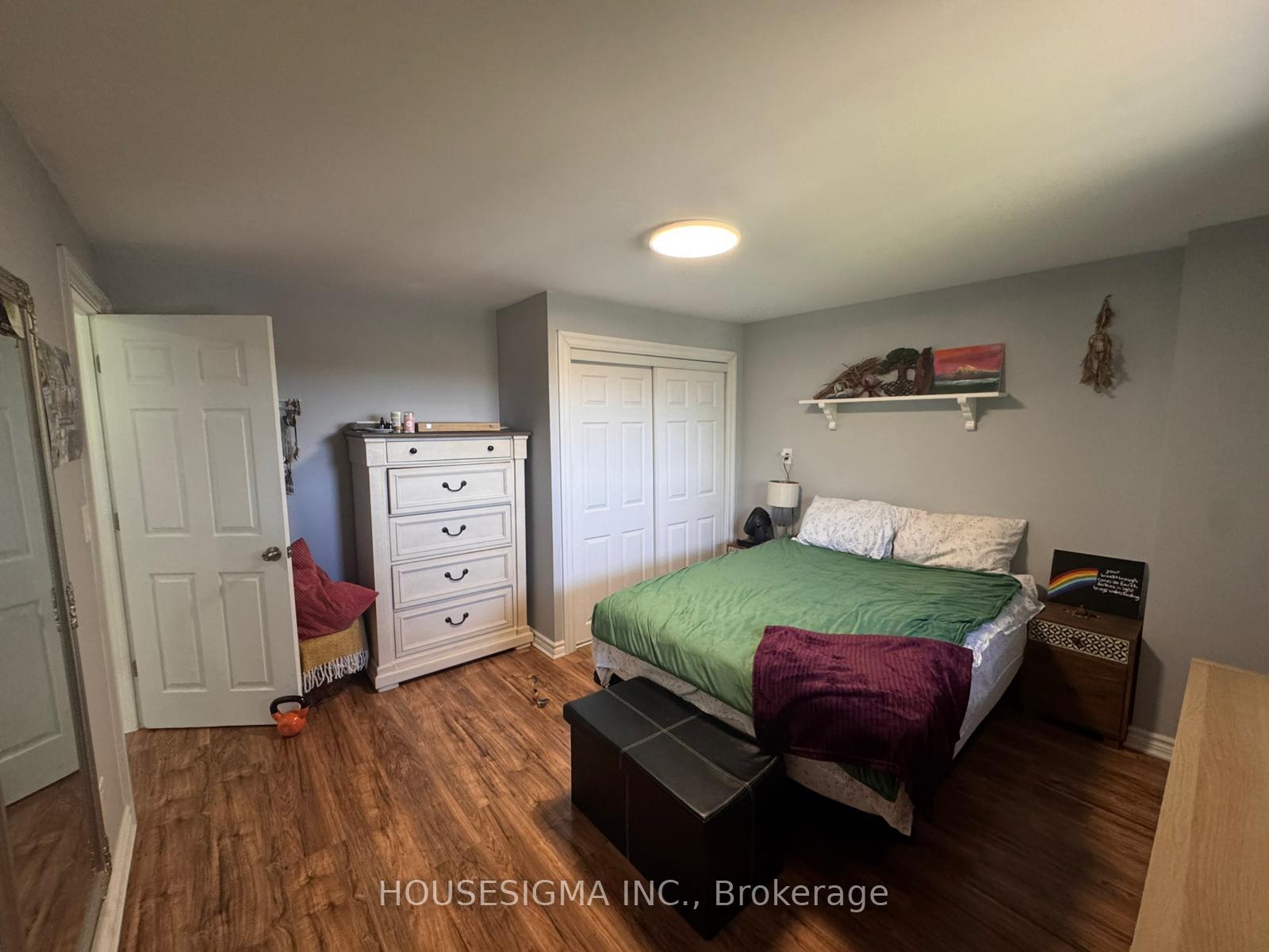 Photo 5 of 116 Grandview Street S, Oshawa, Donevan — HOMEH
