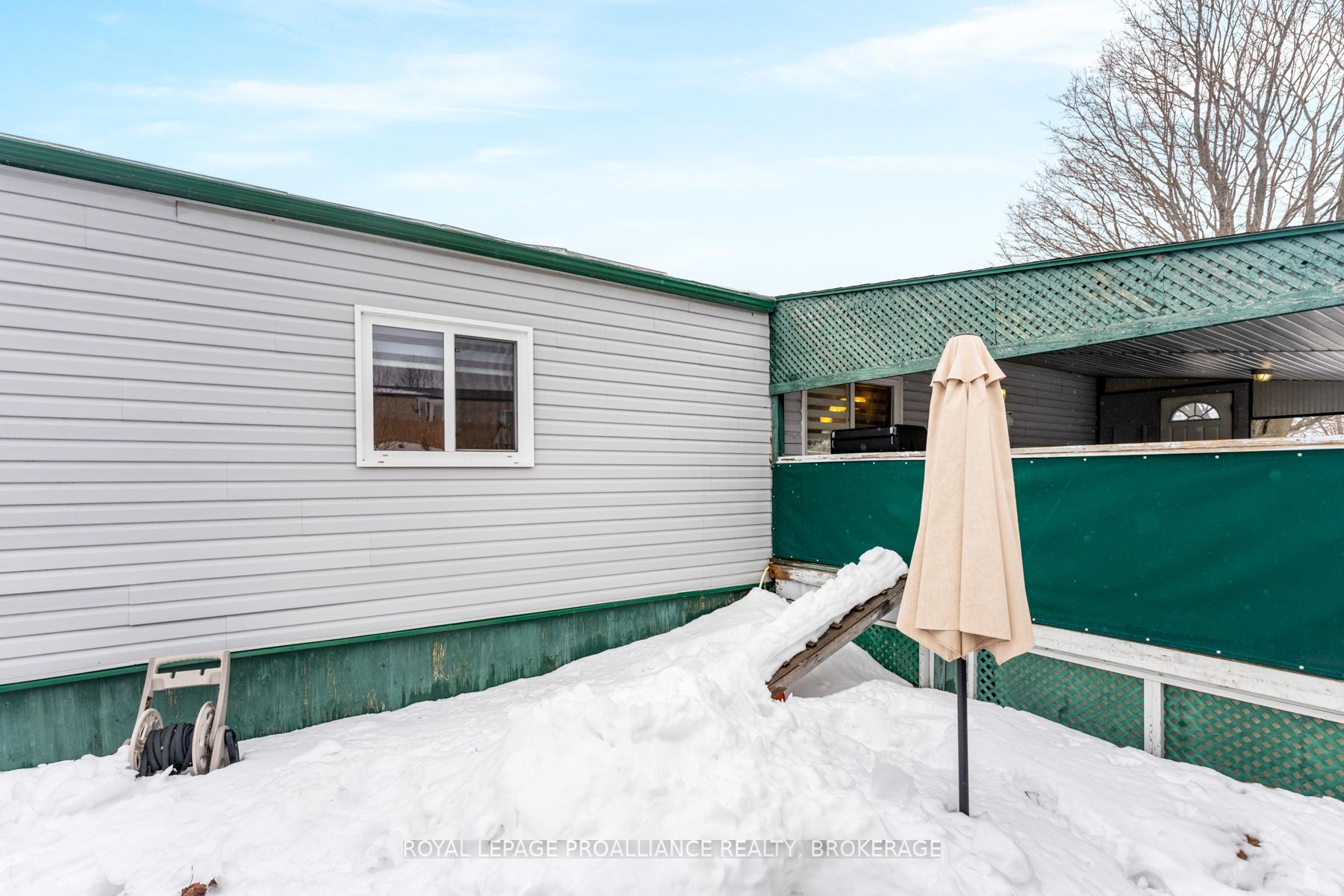 Photo 32 of 34 Kapyong Crescent, Kingston, Kingston East (incl CFB Kingston) — HOMEH