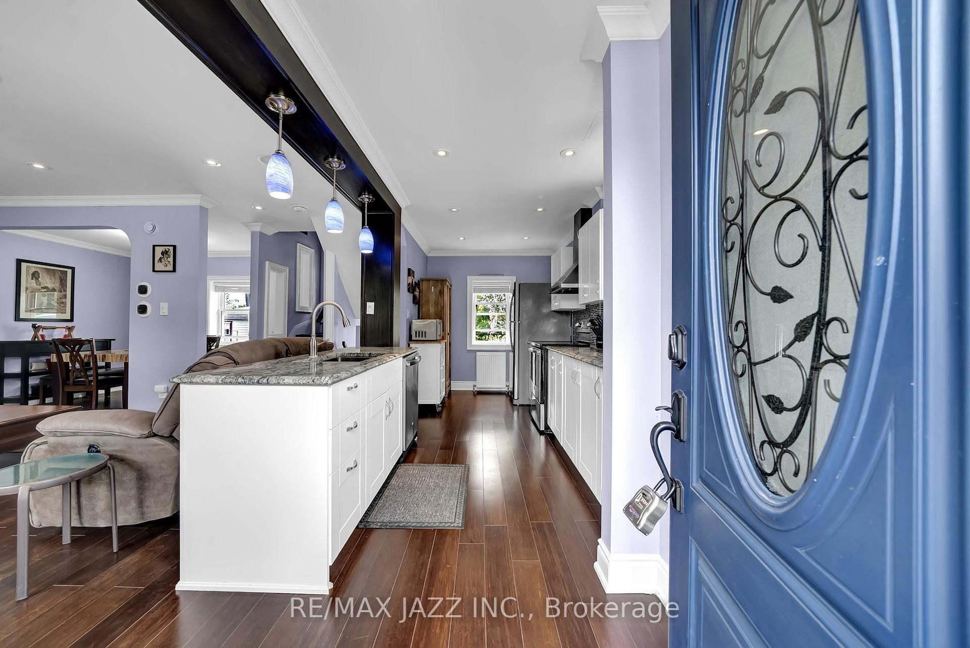 Photo 5 of 303 Gliddon Avenue, Oshawa, Central — HOMEH
