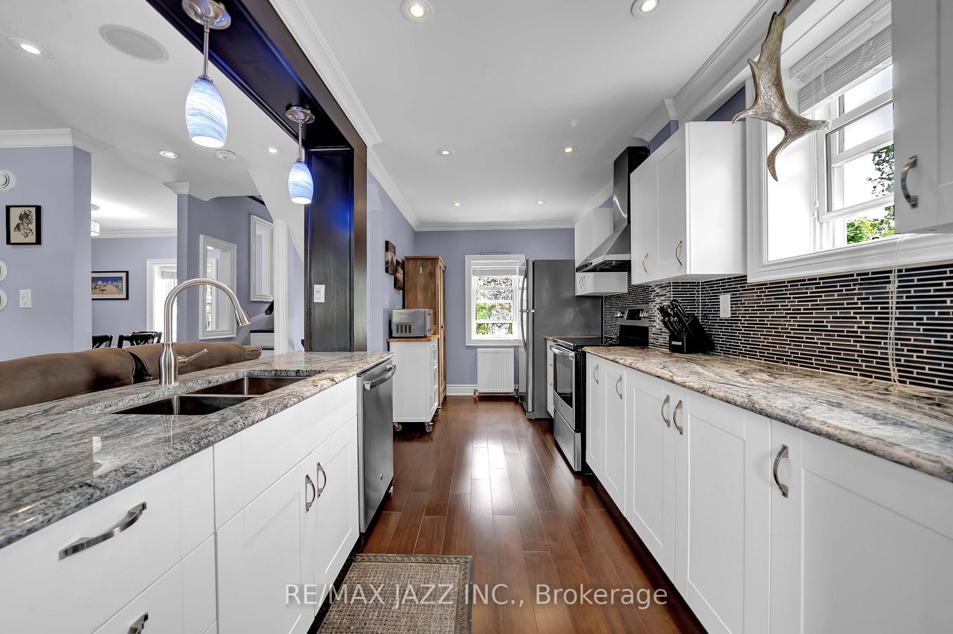 Photo 6 of 303 Gliddon Avenue, Oshawa, Central — HOMEH
