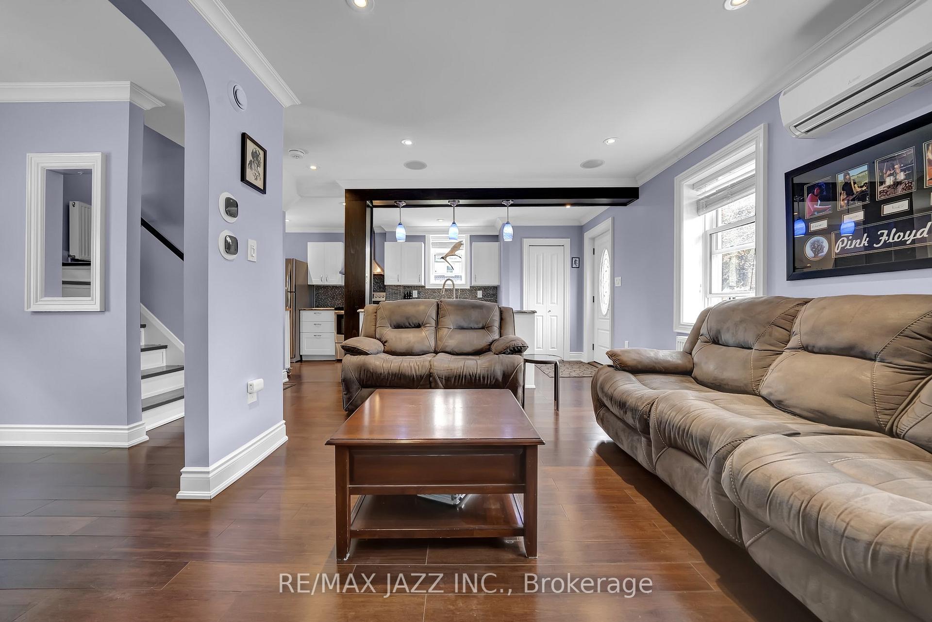 Photo 12 of 303 Gliddon Avenue, Oshawa, Central — HOMEH