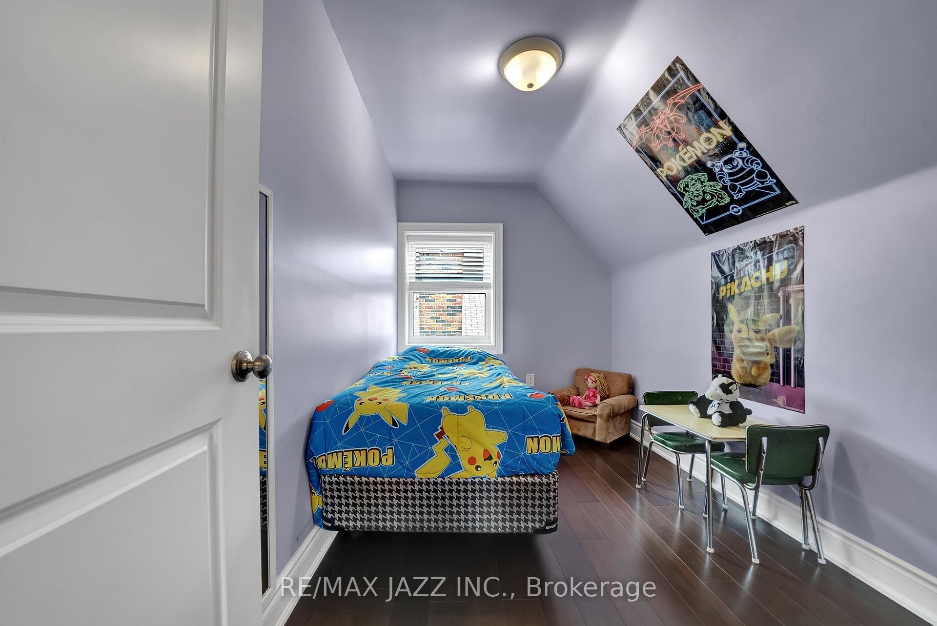 Photo 16 of 303 Gliddon Avenue, Oshawa, Central — HOMEH