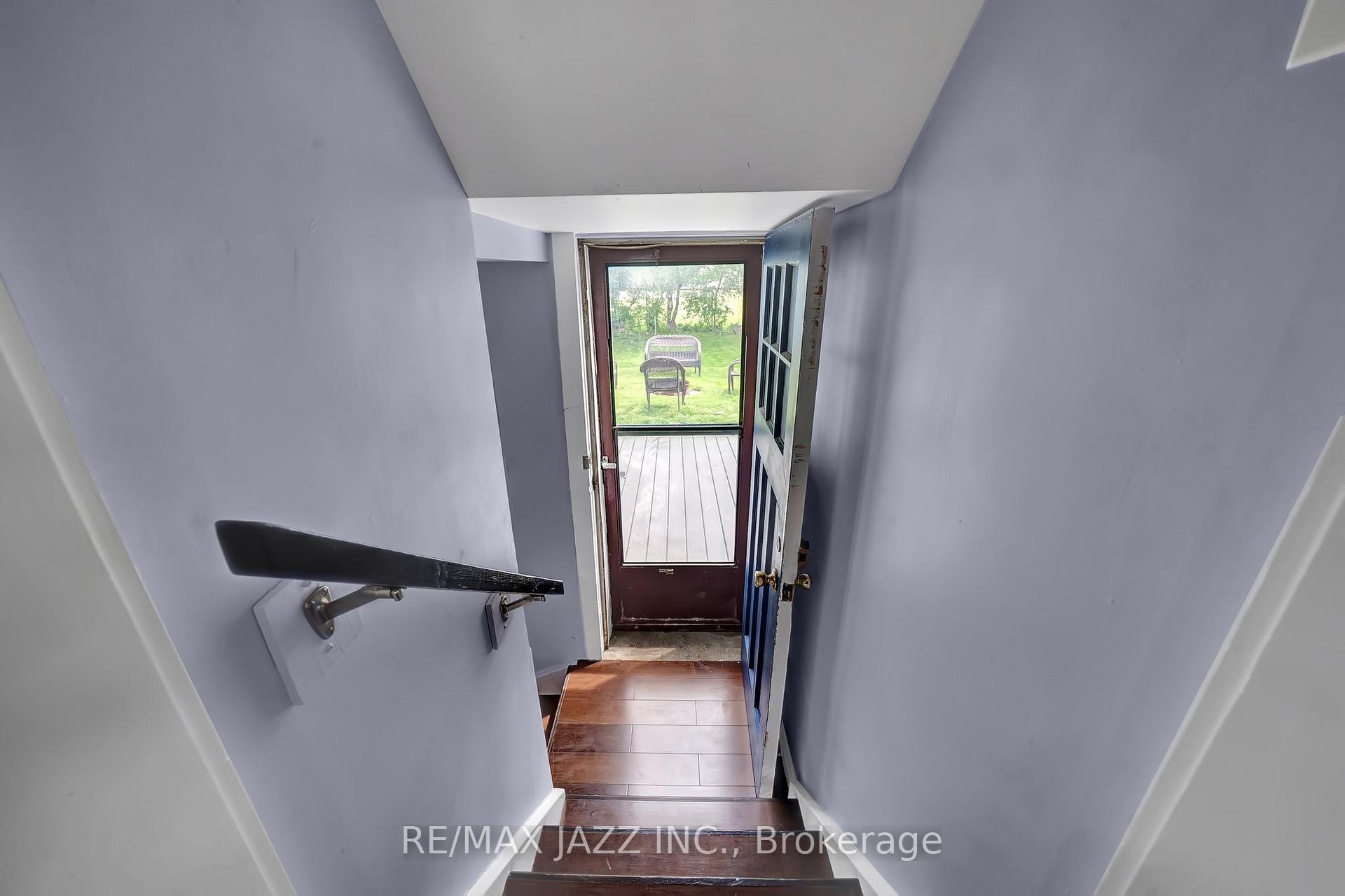 Photo 23 of 303 Gliddon Avenue, Oshawa, Central — HOMEH