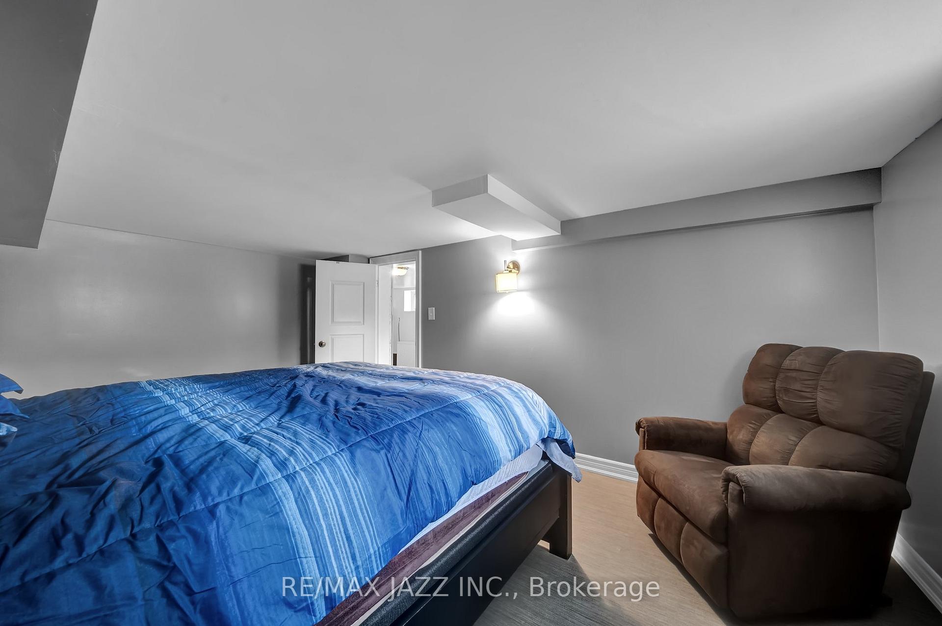 Photo 27 of 303 Gliddon Avenue, Oshawa, Central — HOMEH