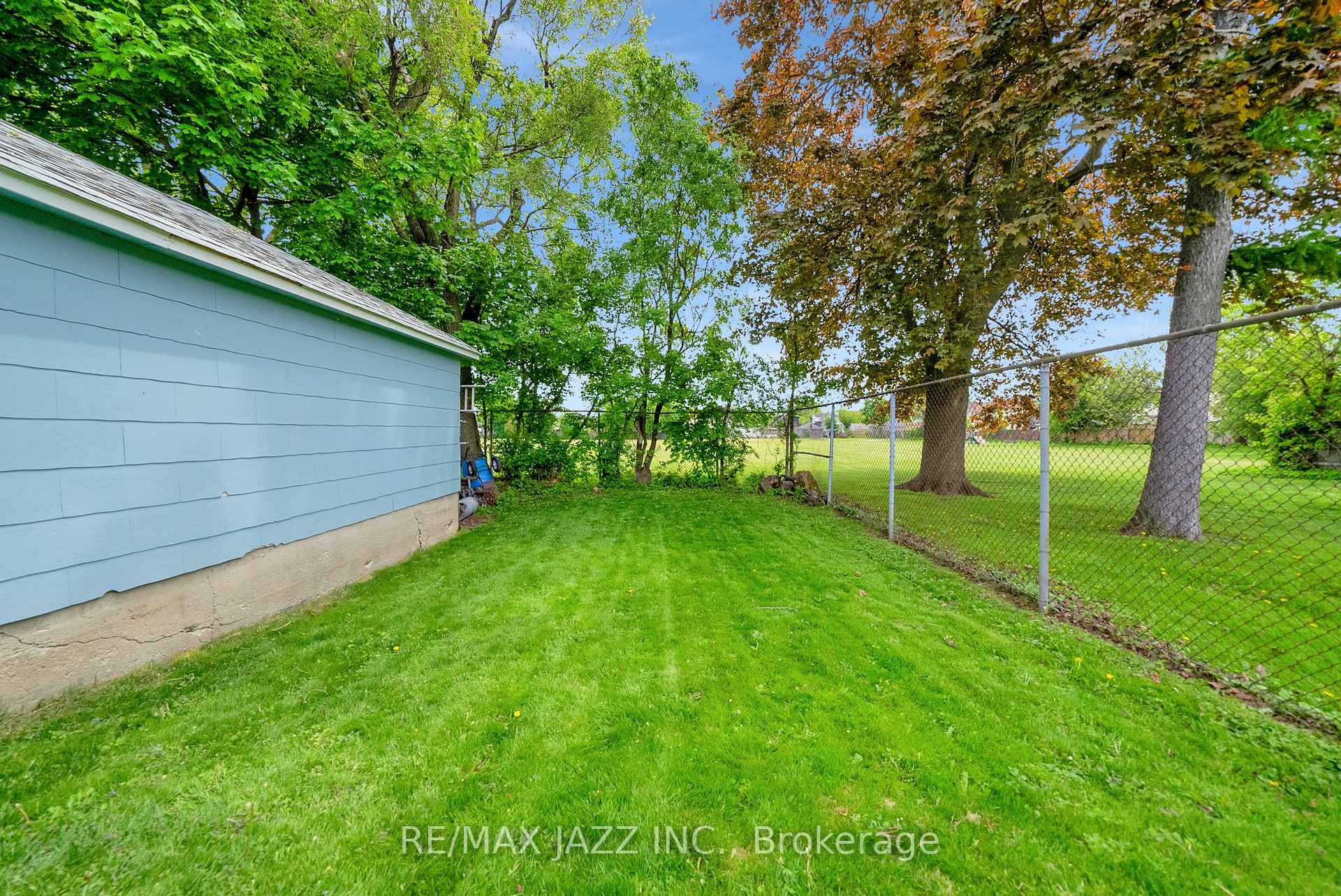 Photo 30 of 303 Gliddon Avenue, Oshawa, Central — HOMEH