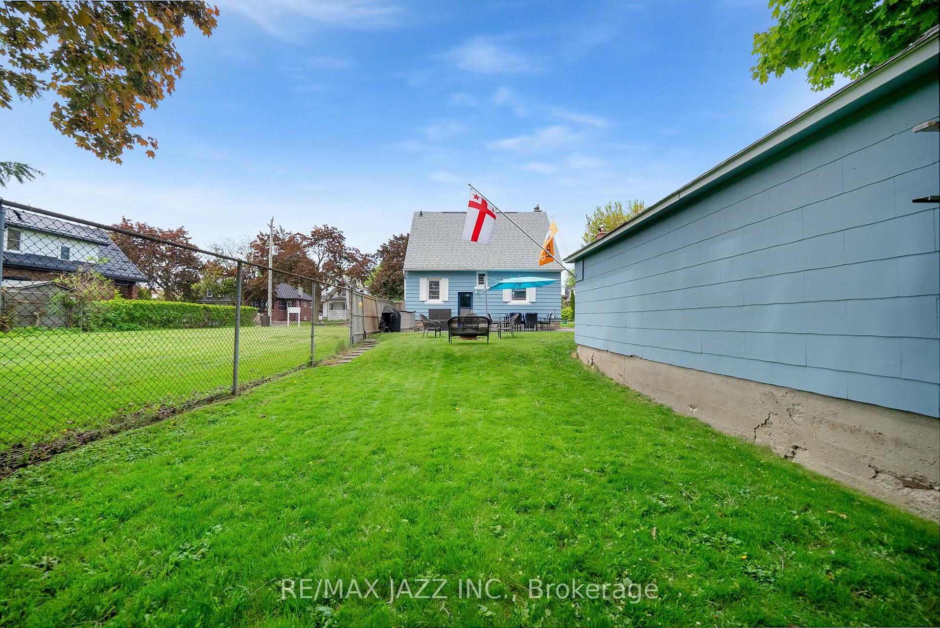 Photo 32 of 303 Gliddon Avenue, Oshawa, Central — HOMEH