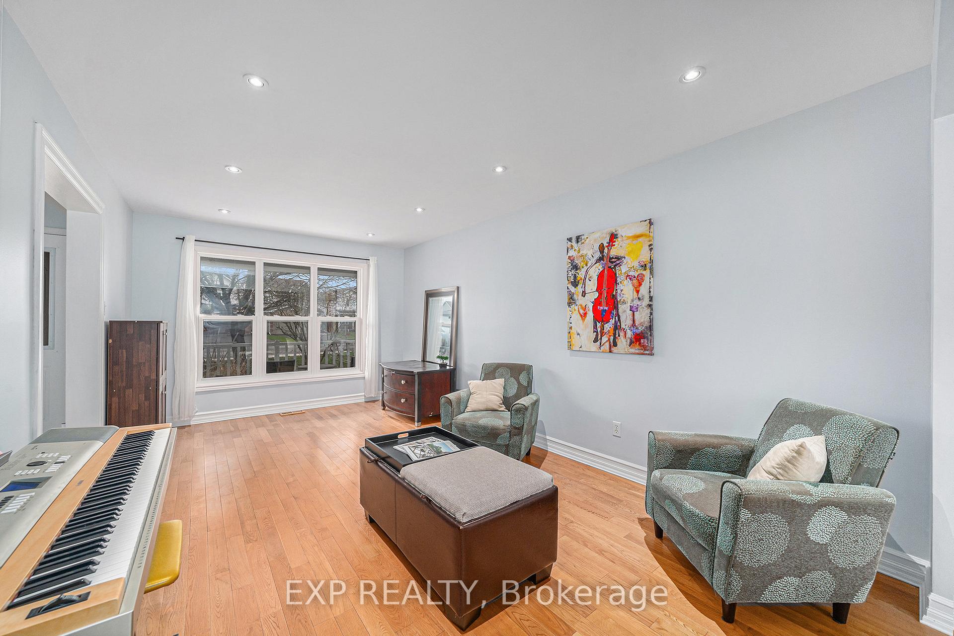 Photo 12 of 2161 Gardenway Drive, Ottawa, Fallingbrook/Gardenway South — HOMEH