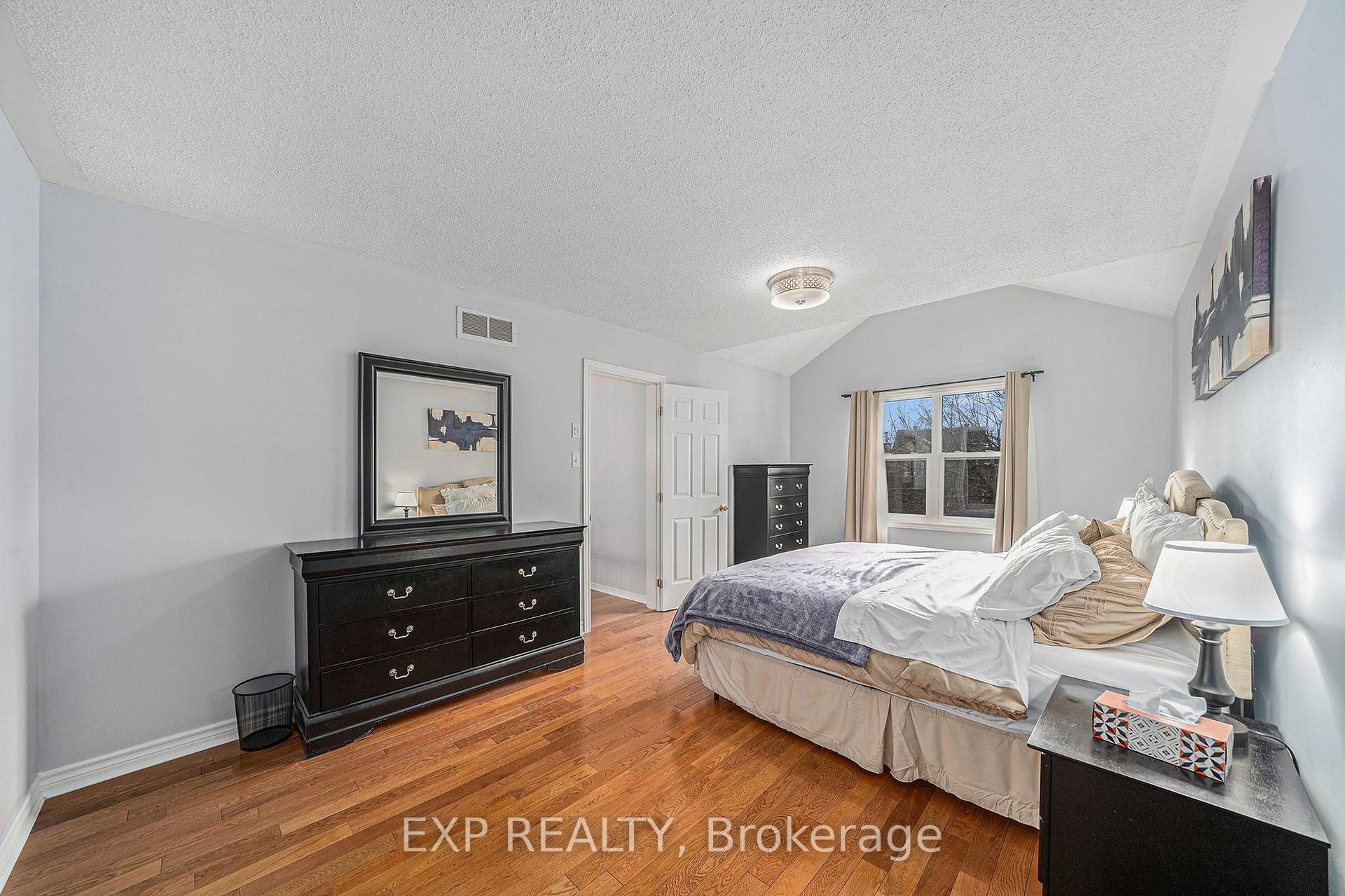 Photo 17 of 2161 Gardenway Drive, Ottawa, Fallingbrook/Gardenway South — HOMEH
