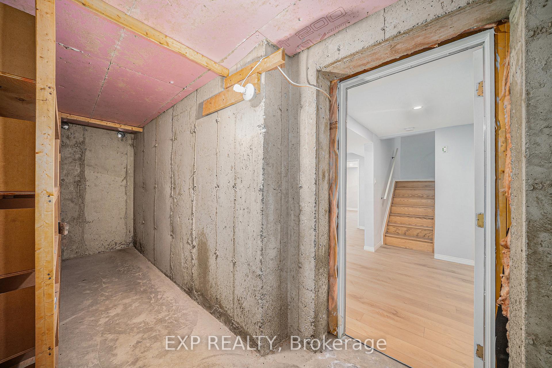 Photo 28 of 2161 Gardenway Drive, Ottawa, Fallingbrook/Gardenway South — HOMEH