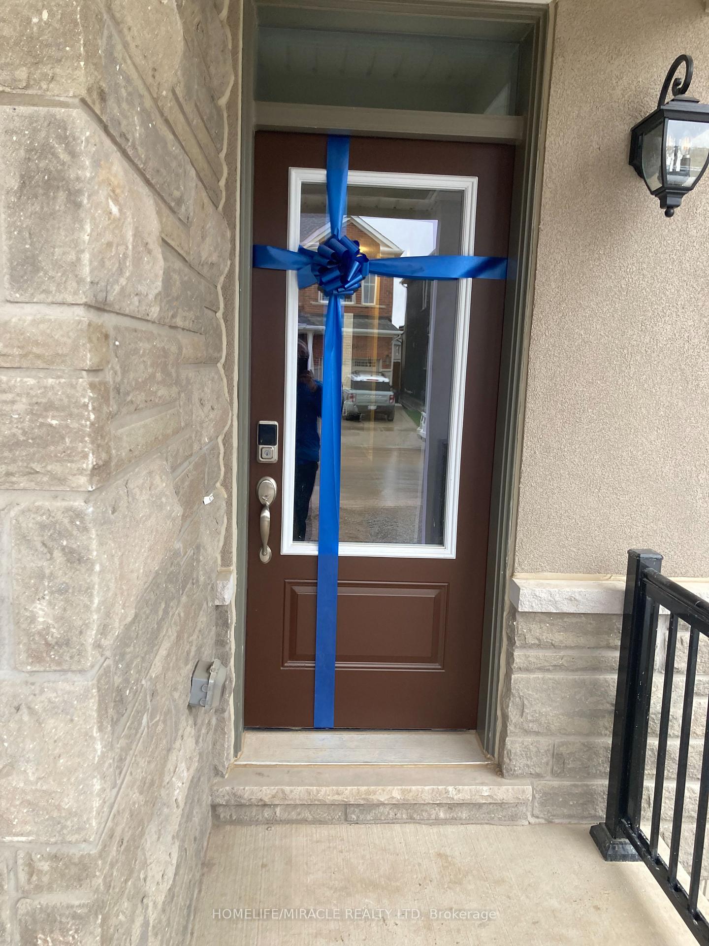 Photo 3 of 487 Kennedy Circle, Milton, Cobban — HOMEH