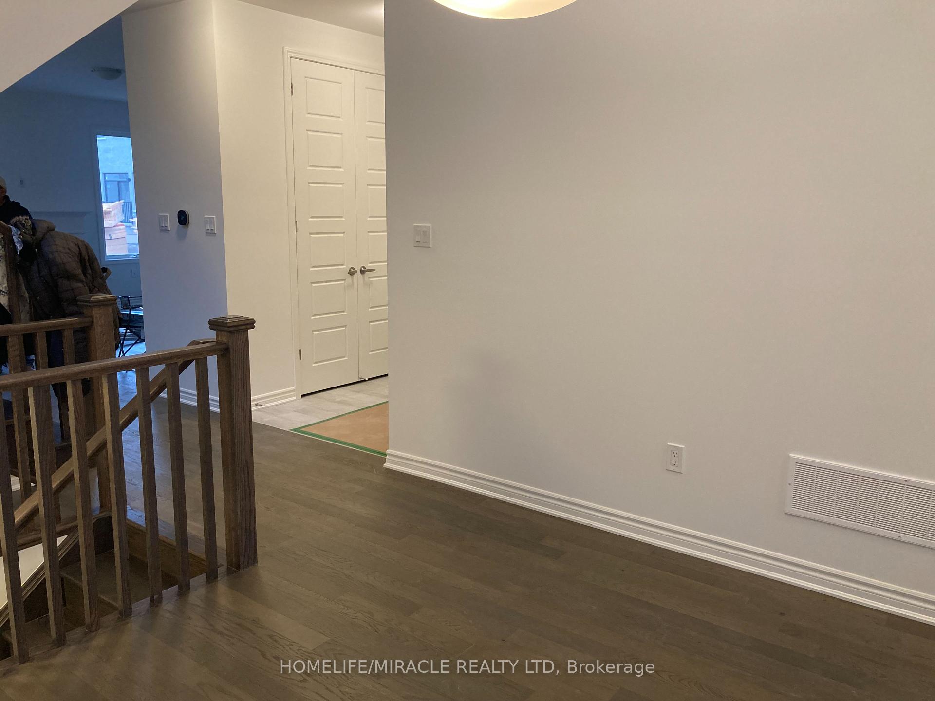 Photo 4 of 487 Kennedy Circle, Milton, Cobban — HOMEH