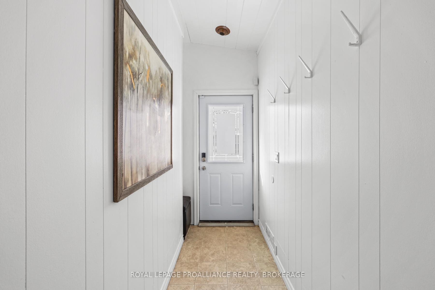 Photo 4 of 16 Campbell Crescent, Kingston, Central City West — HOMEH
