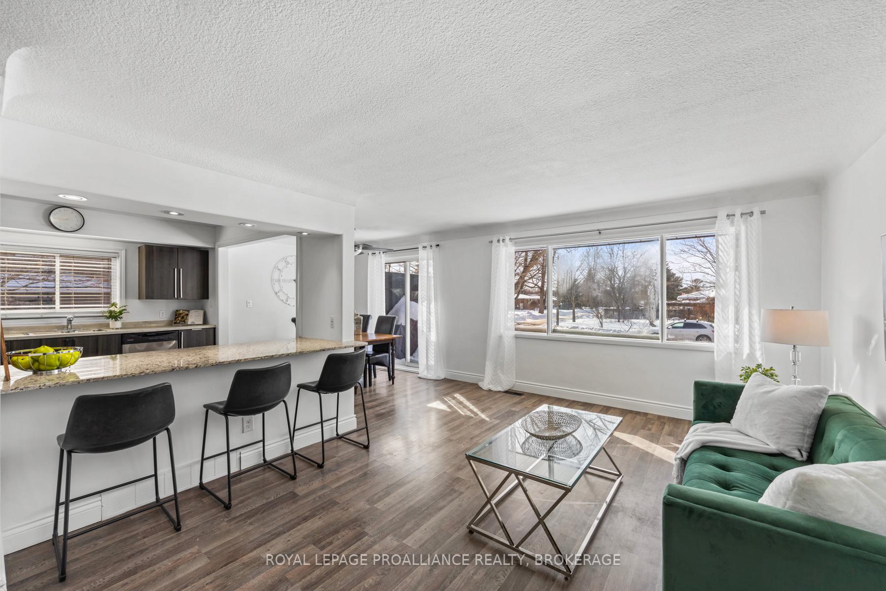 Photo 8 of 16 Campbell Crescent, Kingston, Central City West — HOMEH