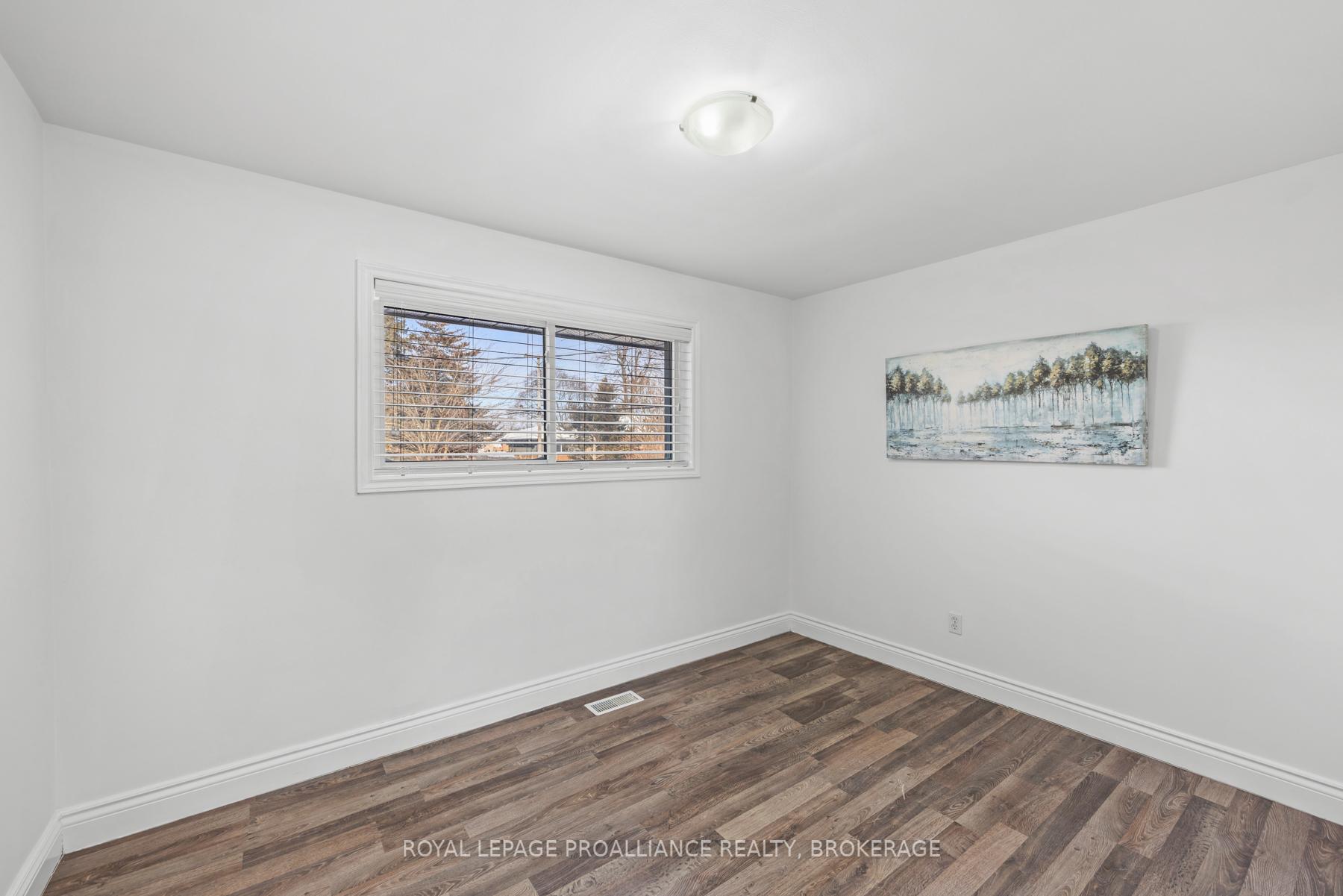 Photo 26 of 16 Campbell Crescent, Kingston, Central City West — HOMEH