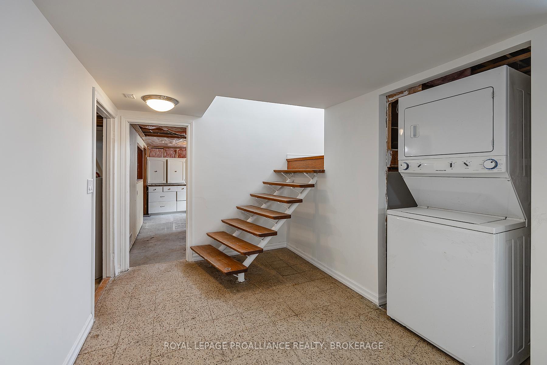 Photo 43 of 16 Campbell Crescent, Kingston, Central City West — HOMEH