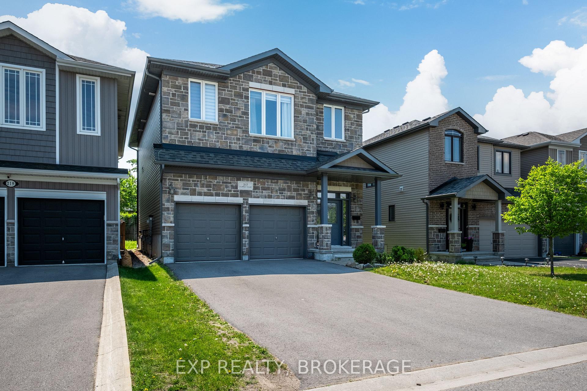 Photo 2 of 217 Clipper Court, Kingston, Kingston East (Incl Barret Crt) — HOMEH