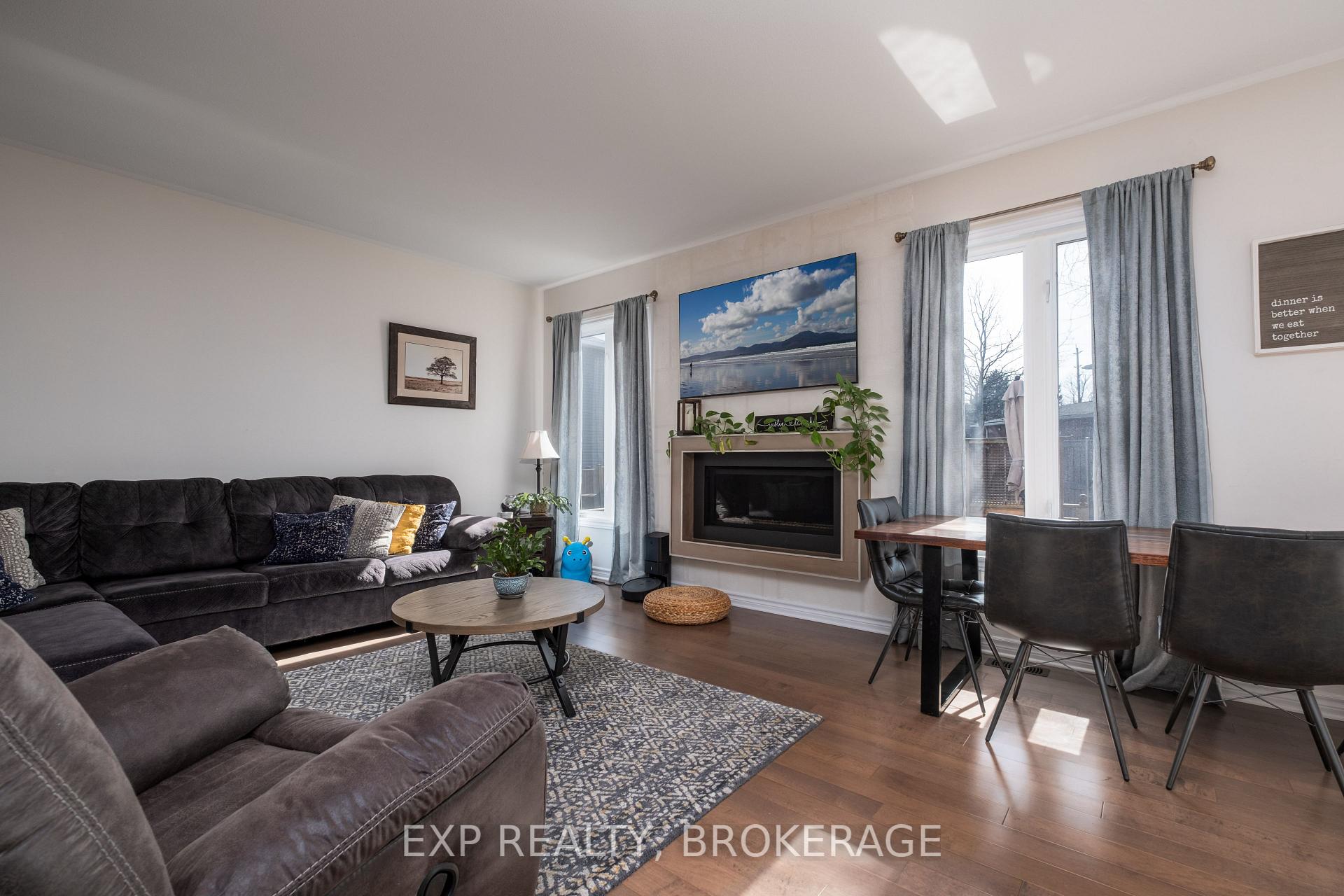 Photo 6 of 217 Clipper Court, Kingston, Kingston East (Incl Barret Crt) — HOMEH