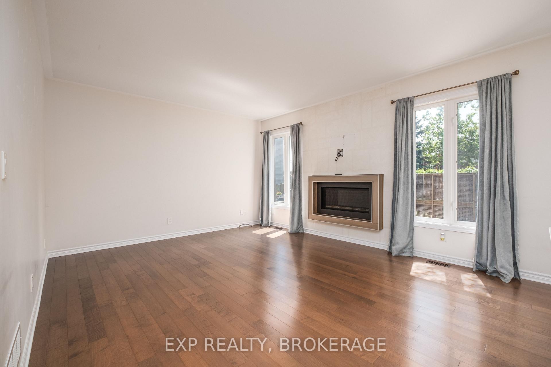 Photo 8 of 217 Clipper Court, Kingston, Kingston East (Incl Barret Crt) — HOMEH
