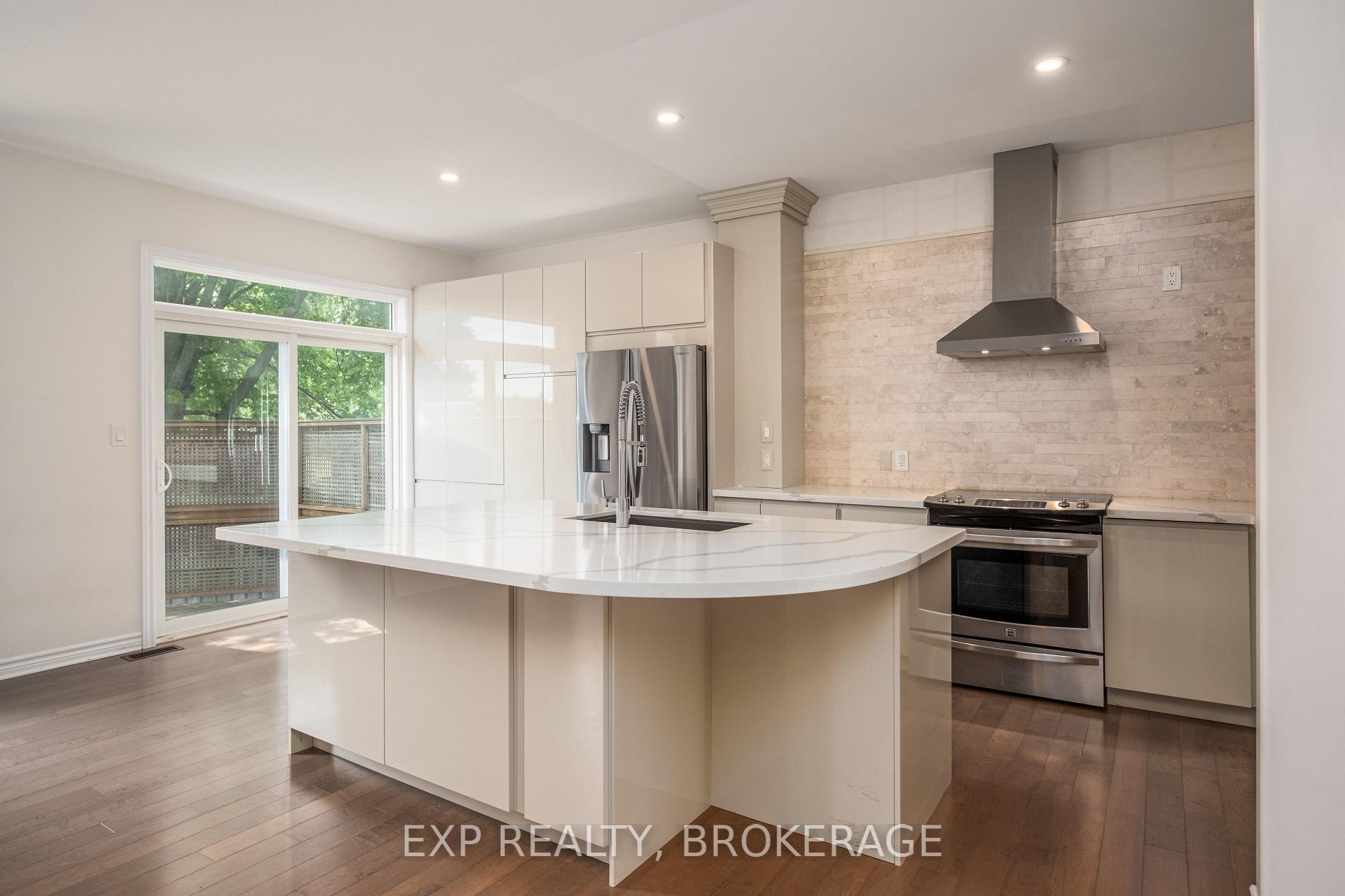 Photo 13 of 217 Clipper Court, Kingston, Kingston East (Incl Barret Crt) — HOMEH