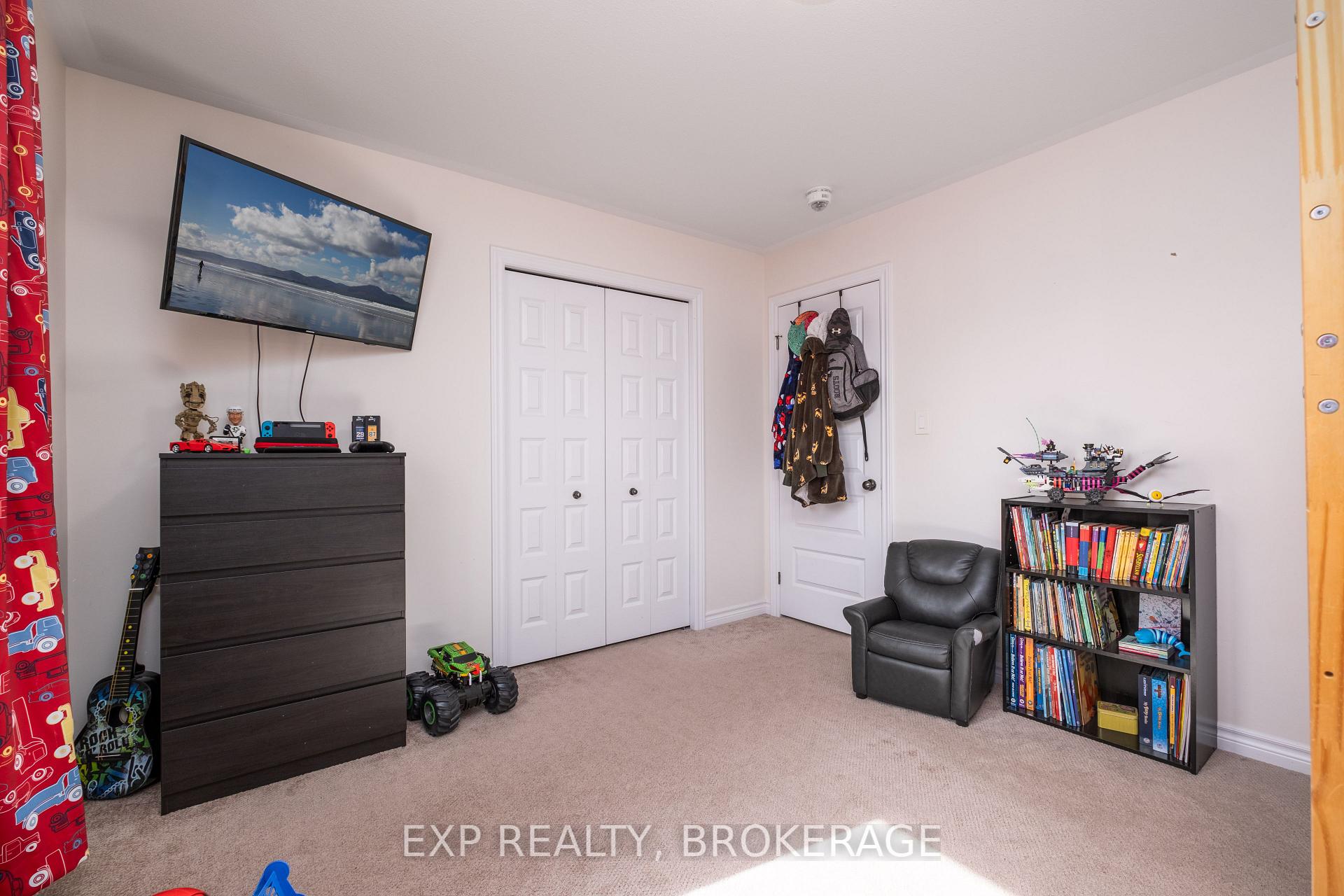 Photo 26 of 217 Clipper Court, Kingston, Kingston East (Incl Barret Crt) — HOMEH
