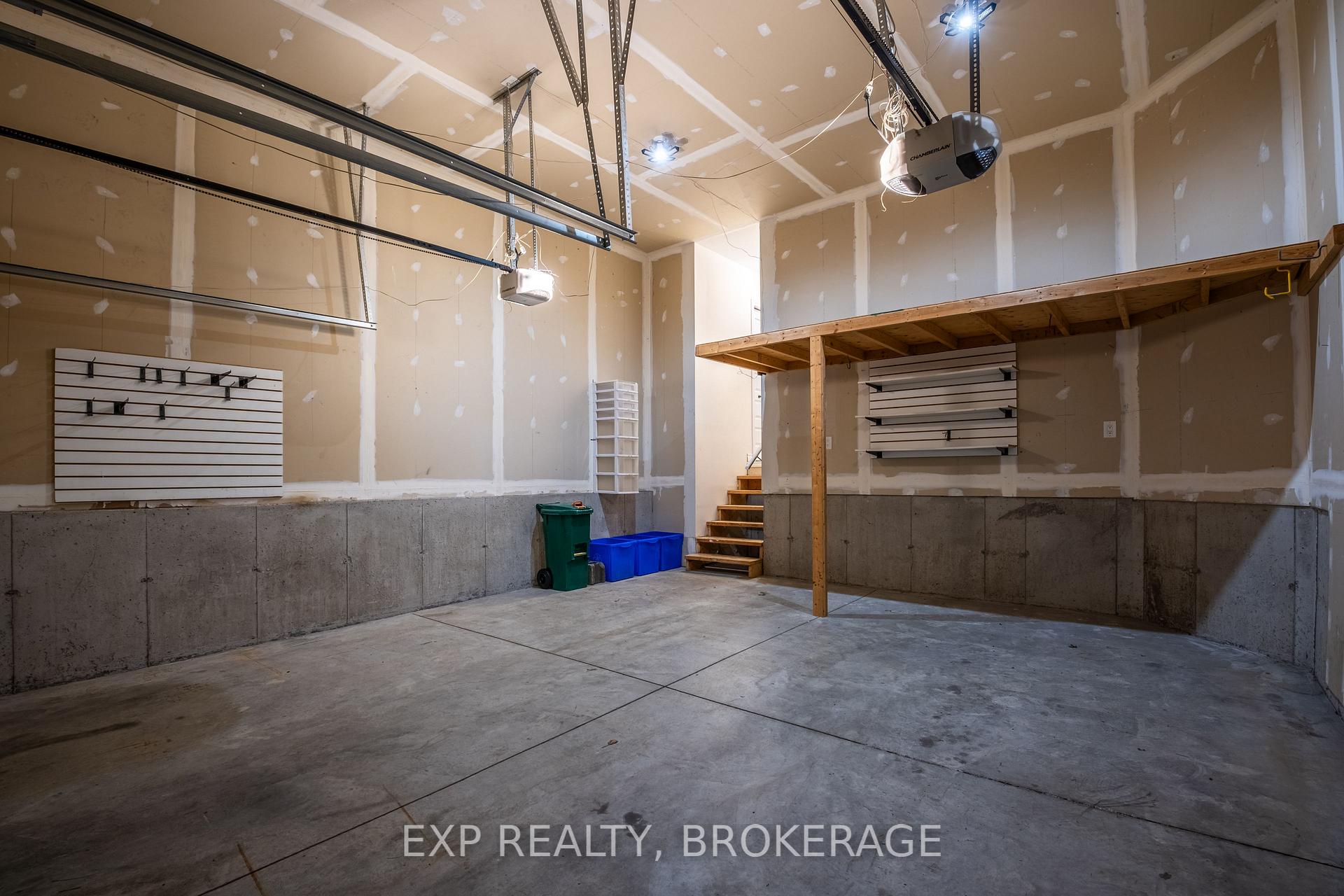 Photo 30 of 217 Clipper Court, Kingston, Kingston East (Incl Barret Crt) — HOMEH