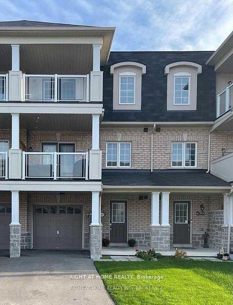 Photo 2 of 1505 Spinnaker Mews, Pickering, Duffin Heights — HOMEH