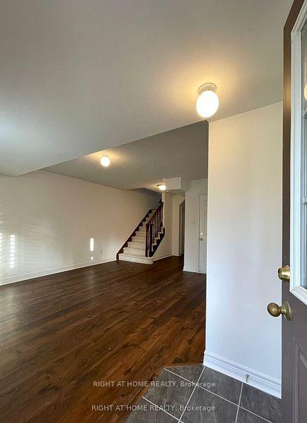 Photo 5 of 1505 Spinnaker Mews, Pickering, Duffin Heights — HOMEH