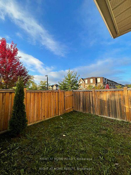 Photo 6 of 1505 Spinnaker Mews, Pickering, Duffin Heights — HOMEH