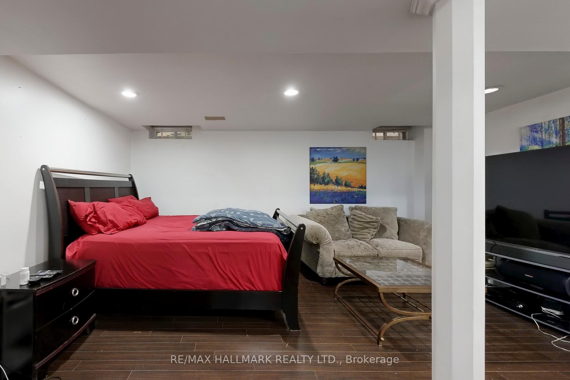 Photo 14 of 386 Strouds Lane, Pickering, Highbush — HOMEH