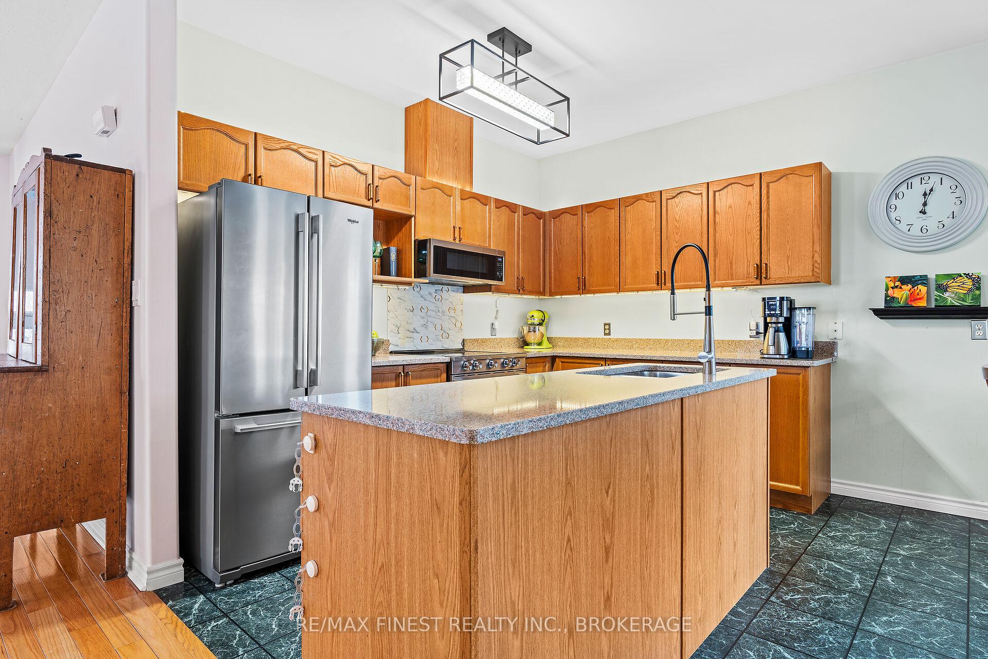 Photo 14 of 1220 Cyprus Road, Kingston, Kingston East (Incl Barret Crt) — HOMEH